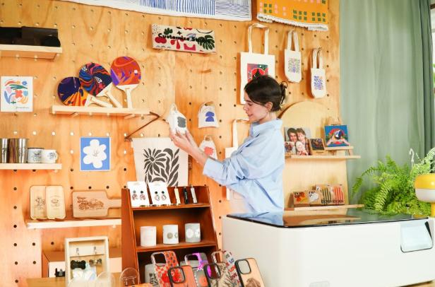 How to Sell Custom Laser-Cut Gifts Online Successfully